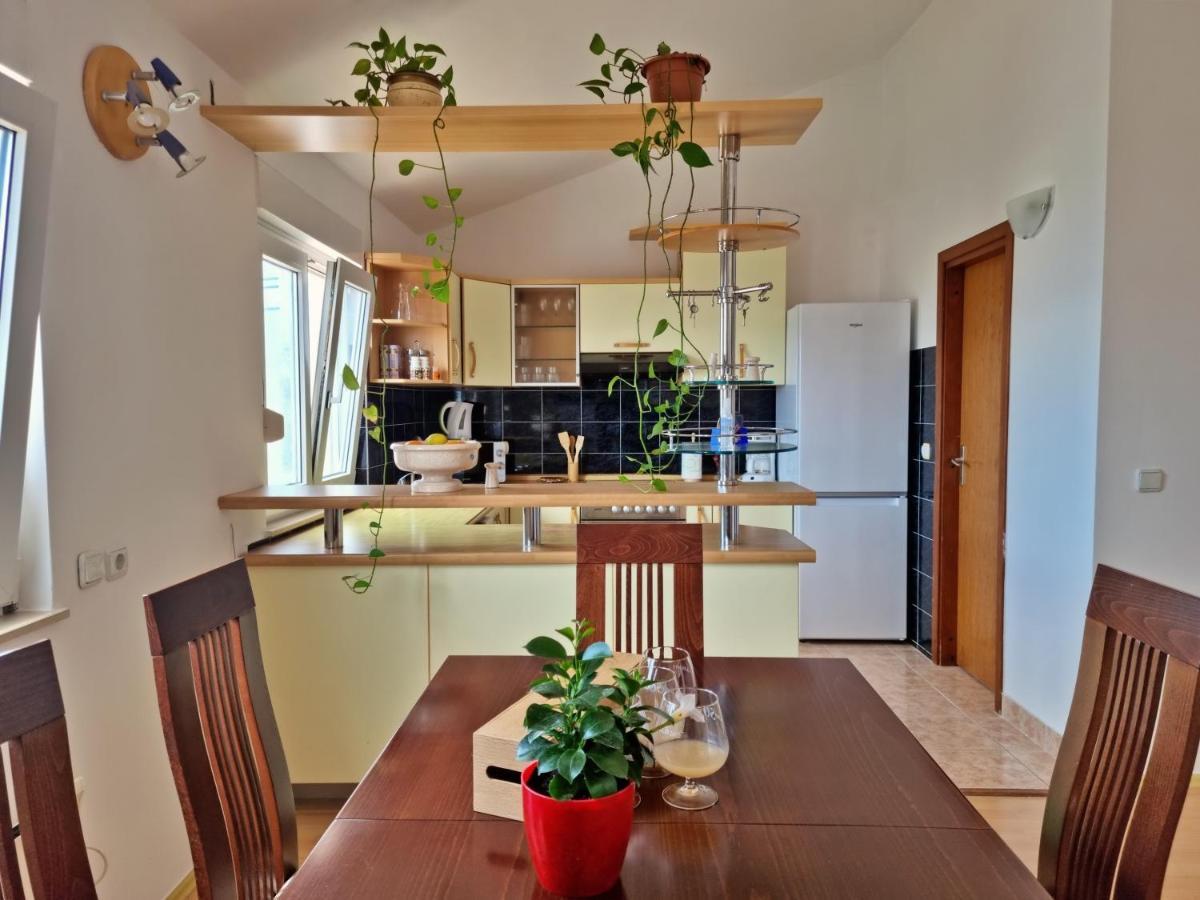 Apartments Gajo Omiš Zewnętrze zdjęcie